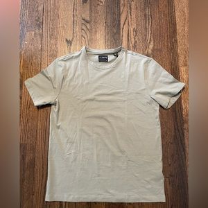 NWT Cuts Clothing rival t-shirt, men’s S green